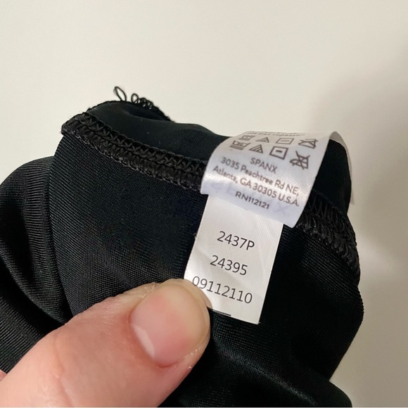 Spanx Faux Leather Leggings Black Size 1X - Picture 10 of 10